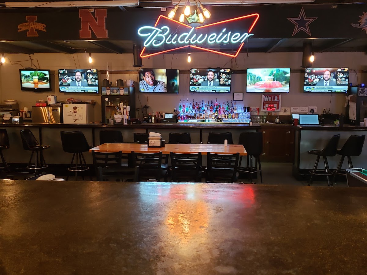 The Yard Bar & Grill