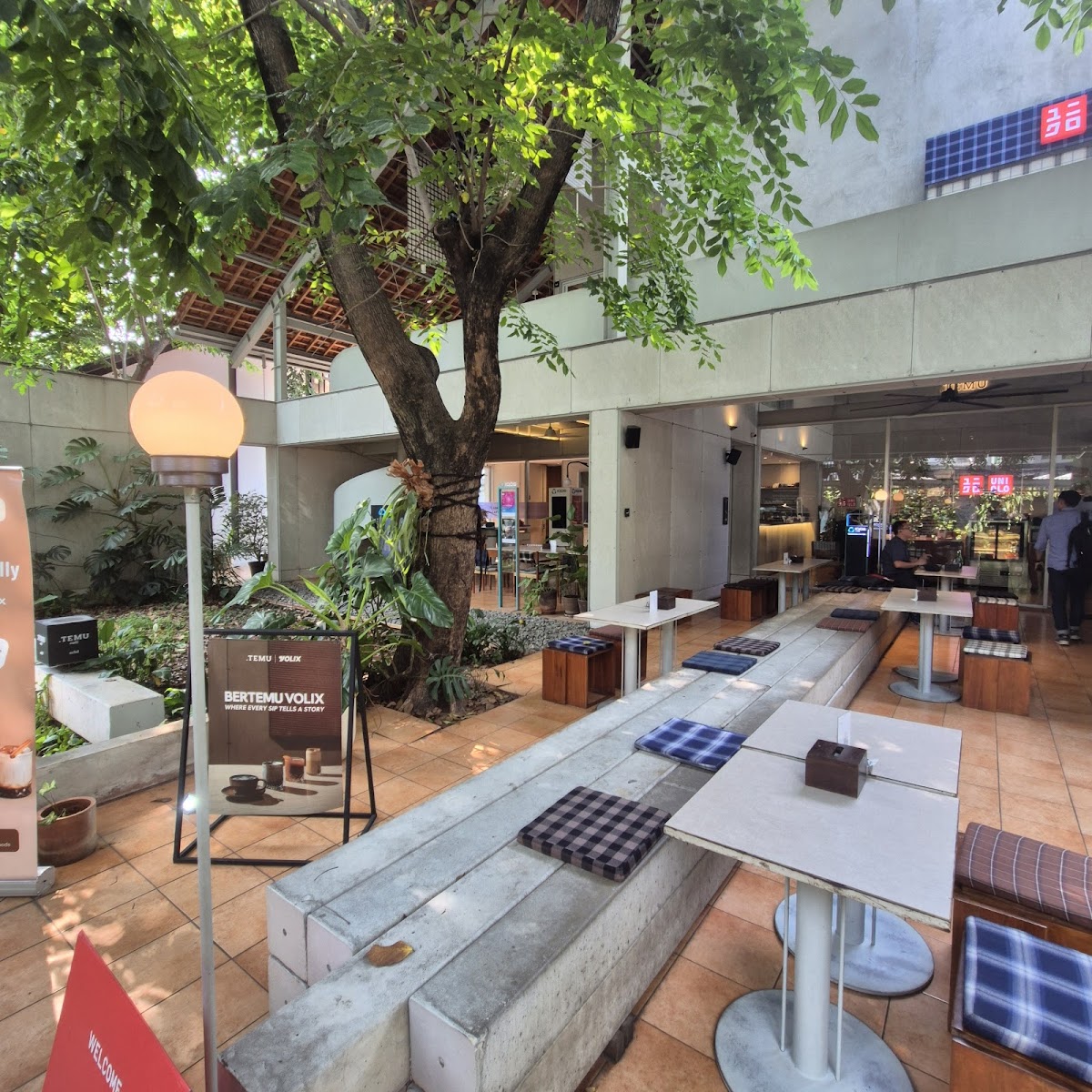 Titik Temu Cafe - SCBD