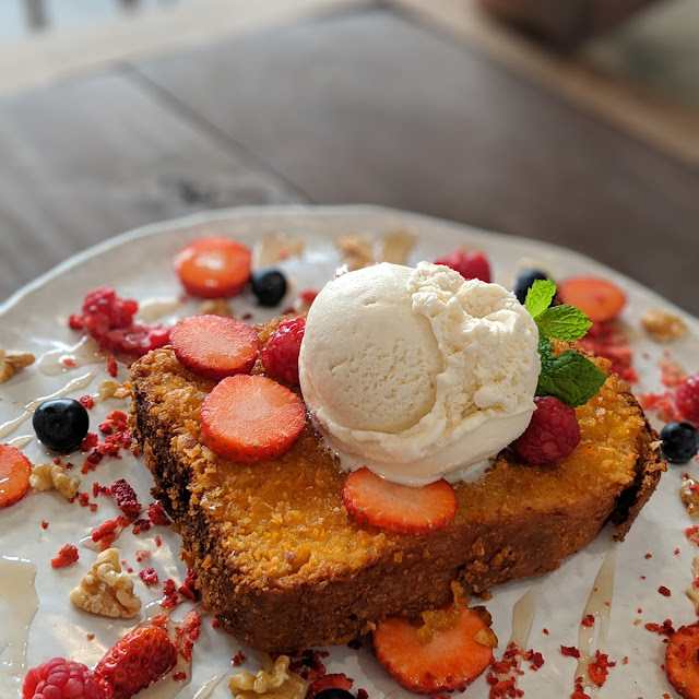 Crispy French Toast with Berries
