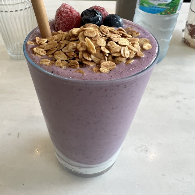 Berries and Yoghurt Smoothie