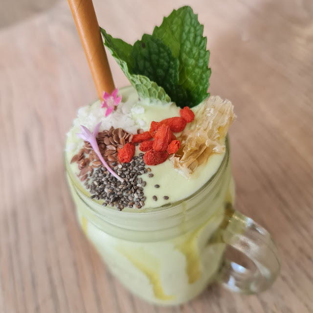 Avocado & Honey Smooties