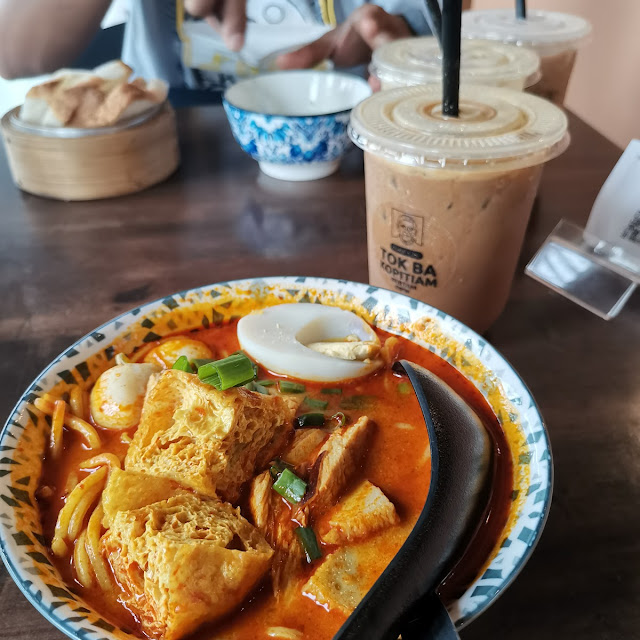 Mee Kari