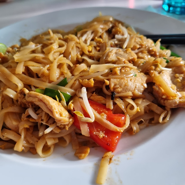 Chicken Pad Thai