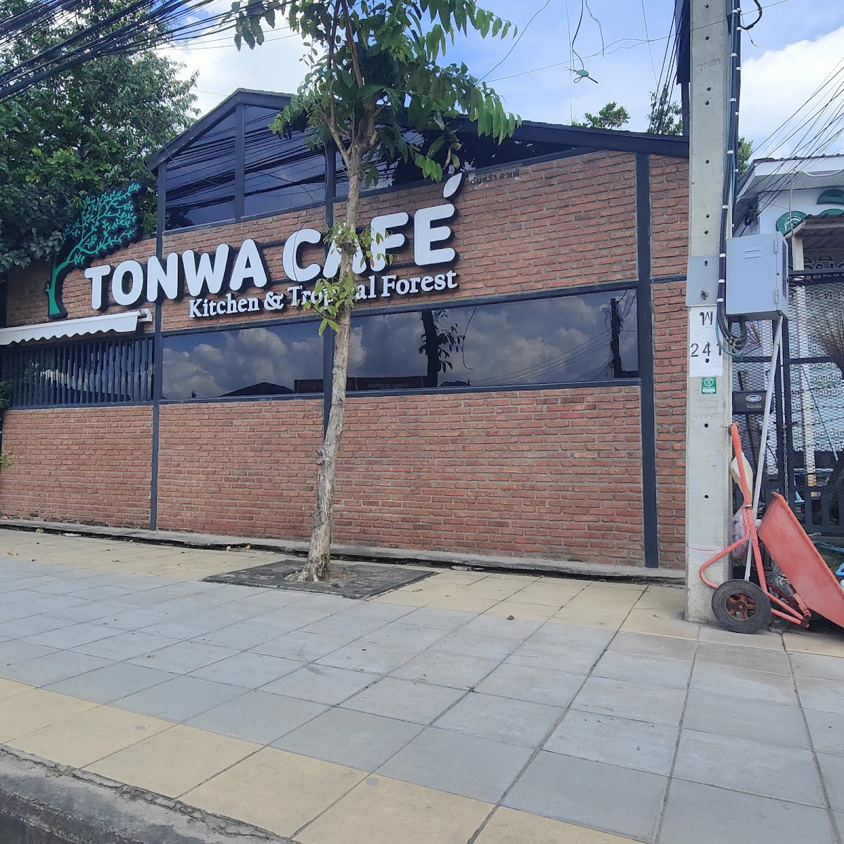 Tonwa Cafe