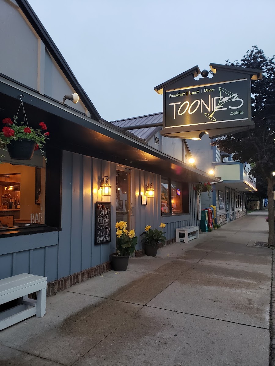 Toonie's Fish & Steak House