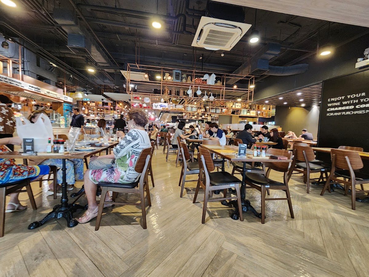 Tops Eatery Central Chidlom
