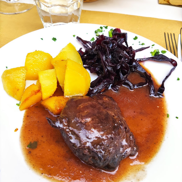 Guancia Di Maiale Con Patate E Cavolo Viola