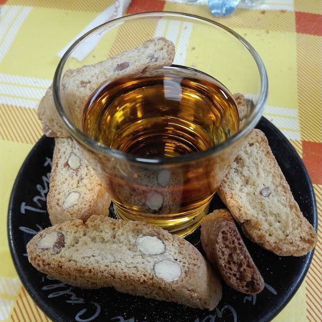 Cantucci E Vin Santo