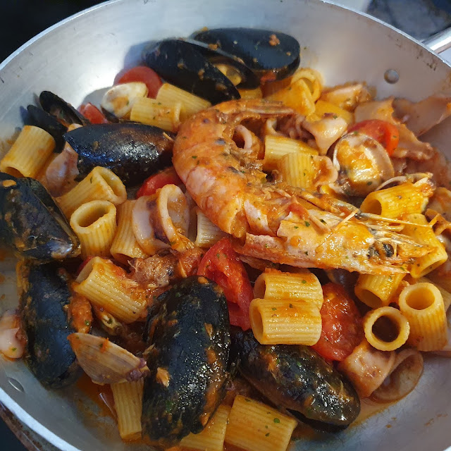 Pasta with Crabs and Muscles