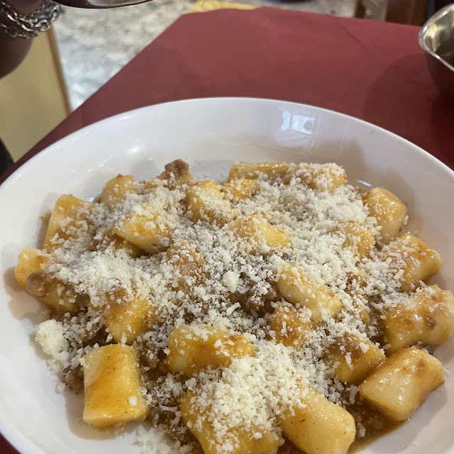 Gnocchi Con Sugo D'arrosto