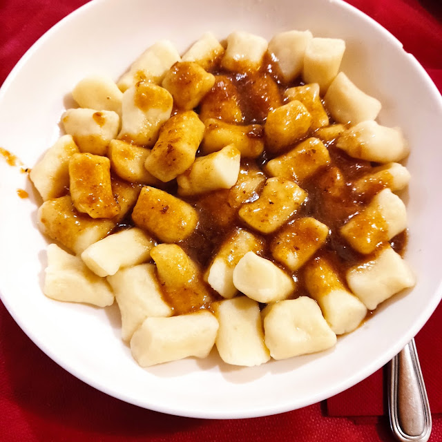 Gnocchi Con Sugo Di Arrosto