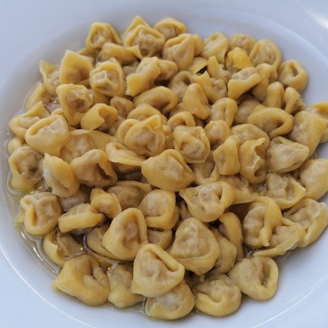 Tortellini In Brodo Di Cappone