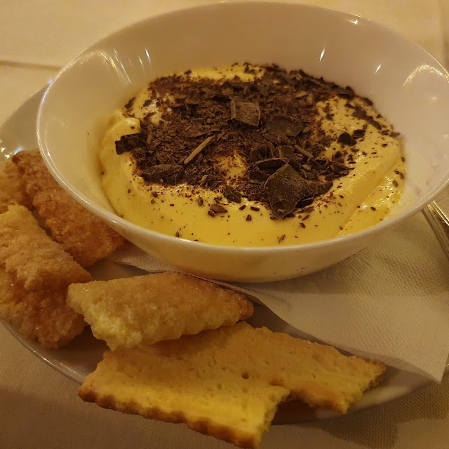 Mascarpone Con Biscotti