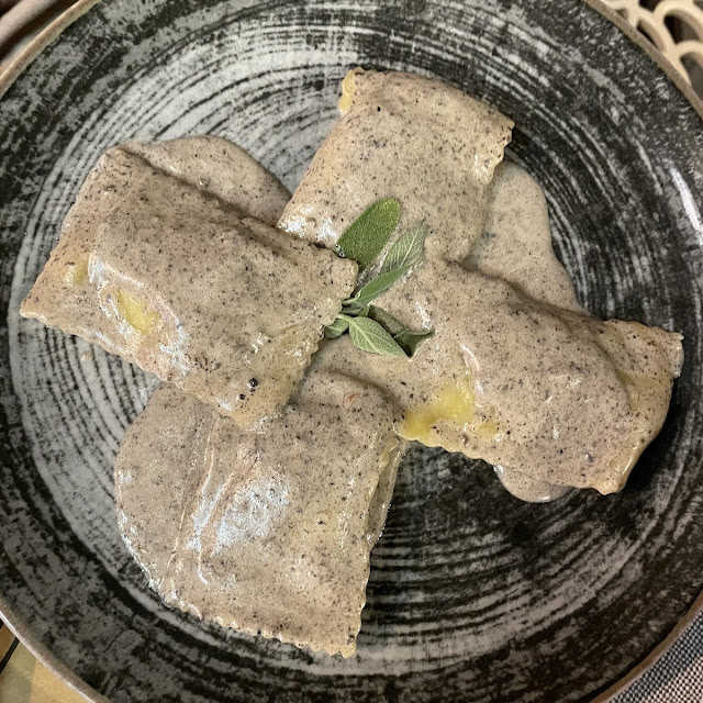 Ravioli In Salsa Tartufata