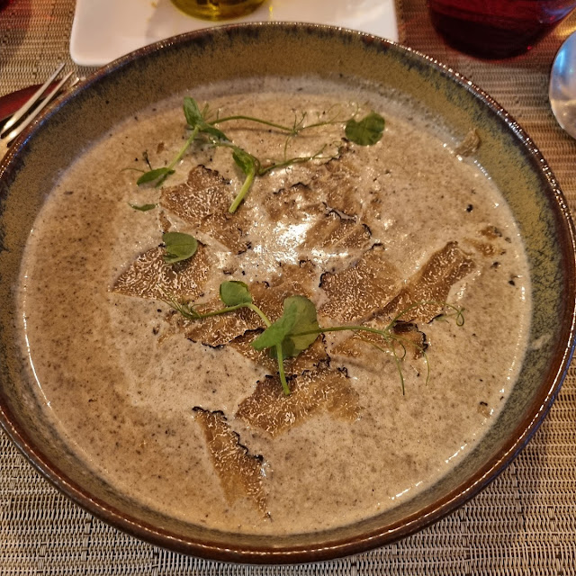 Velouté de Cèpes À la Truffe