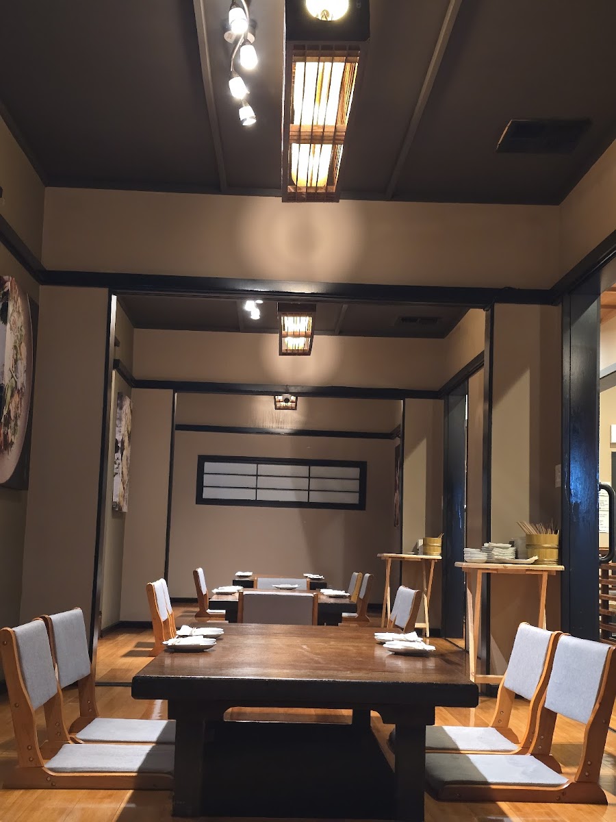 Tsukiyo sushi