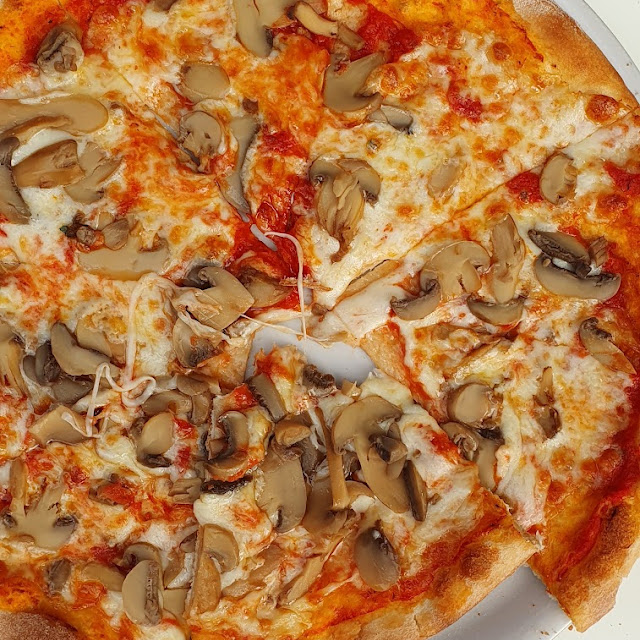 Funghi Pizza