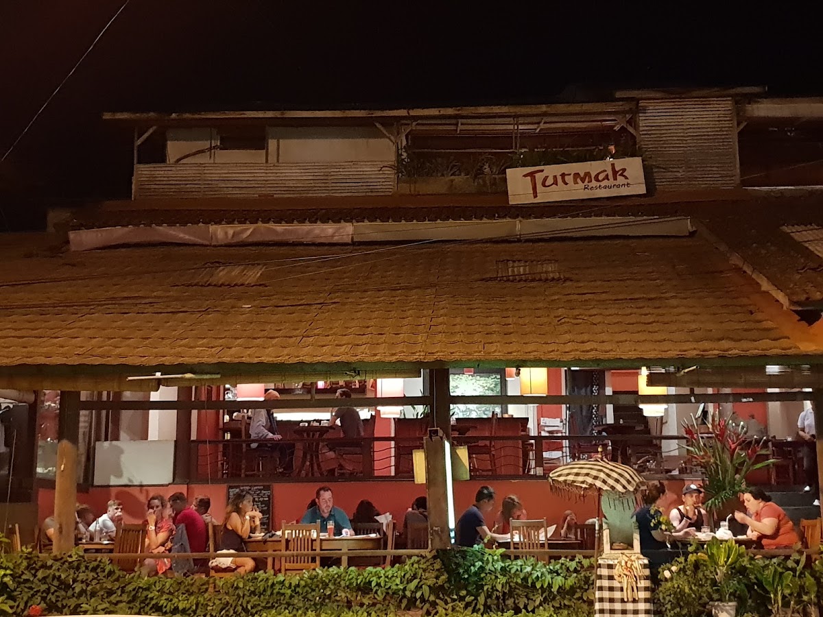 Tutmak warung kopi