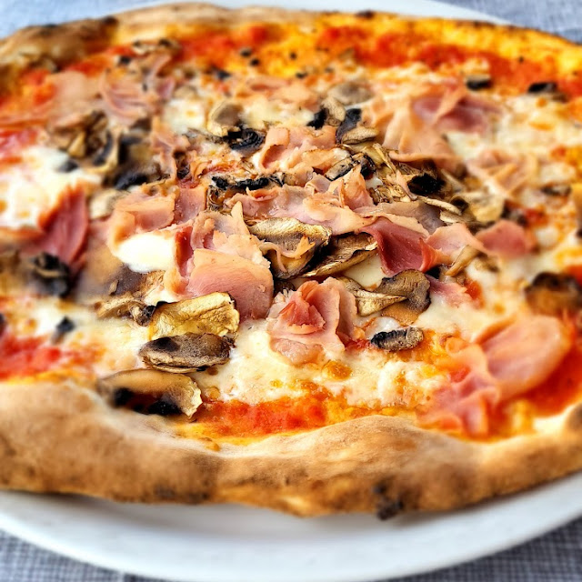 Pizza Prosciutto E Funghi