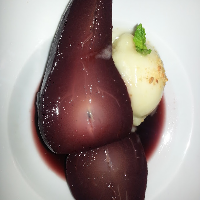 Poire Au Vin Rouge