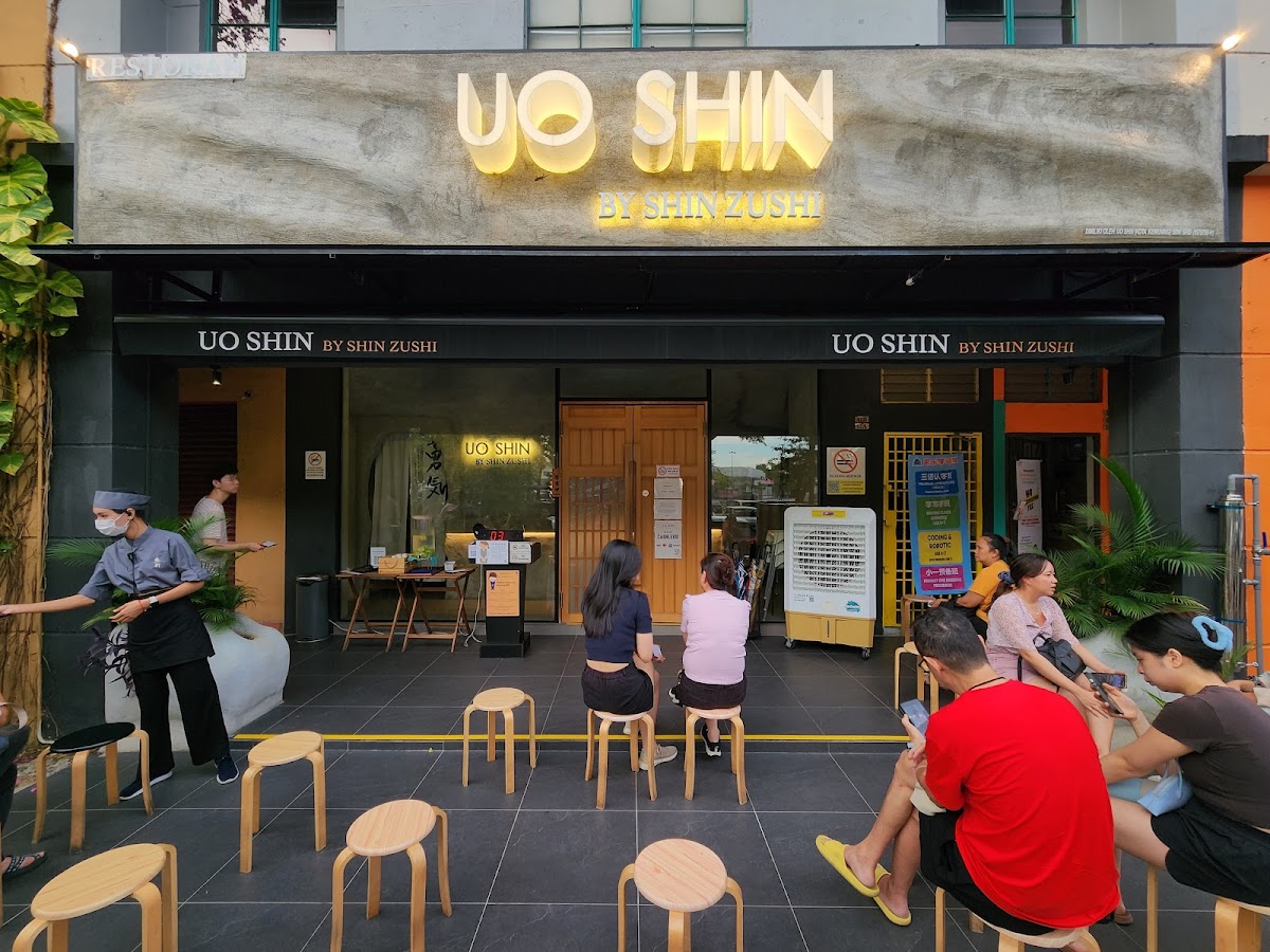 Uo Shin Kota Kemuning