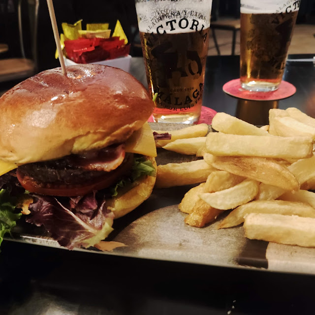 Hamburguesa Con Patatas
