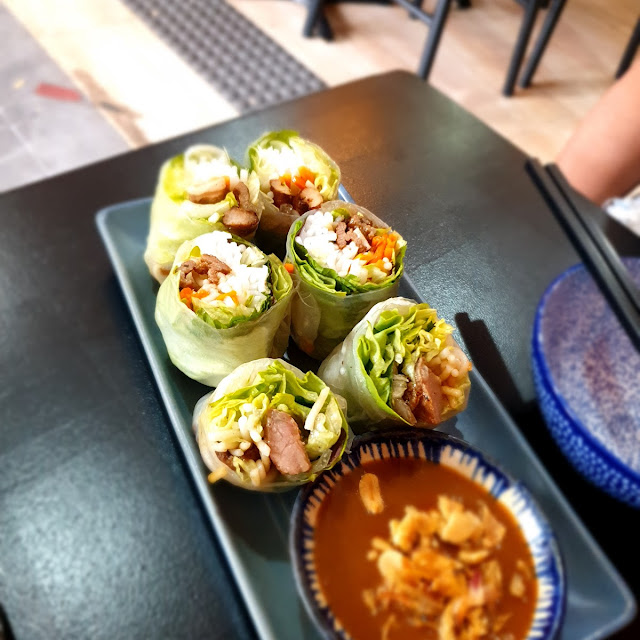 Rice Paper Roll with Grilled Pork