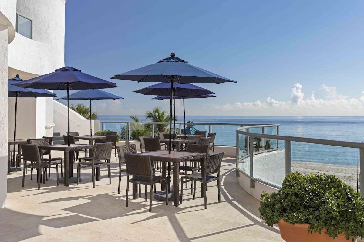 Vue Bistro Terrace Bar
