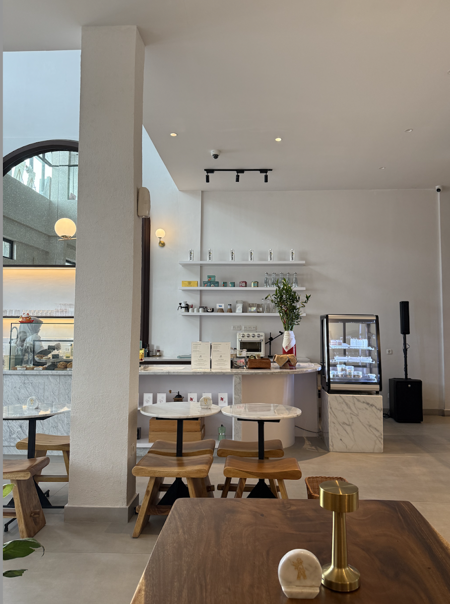 W Ground Cafe