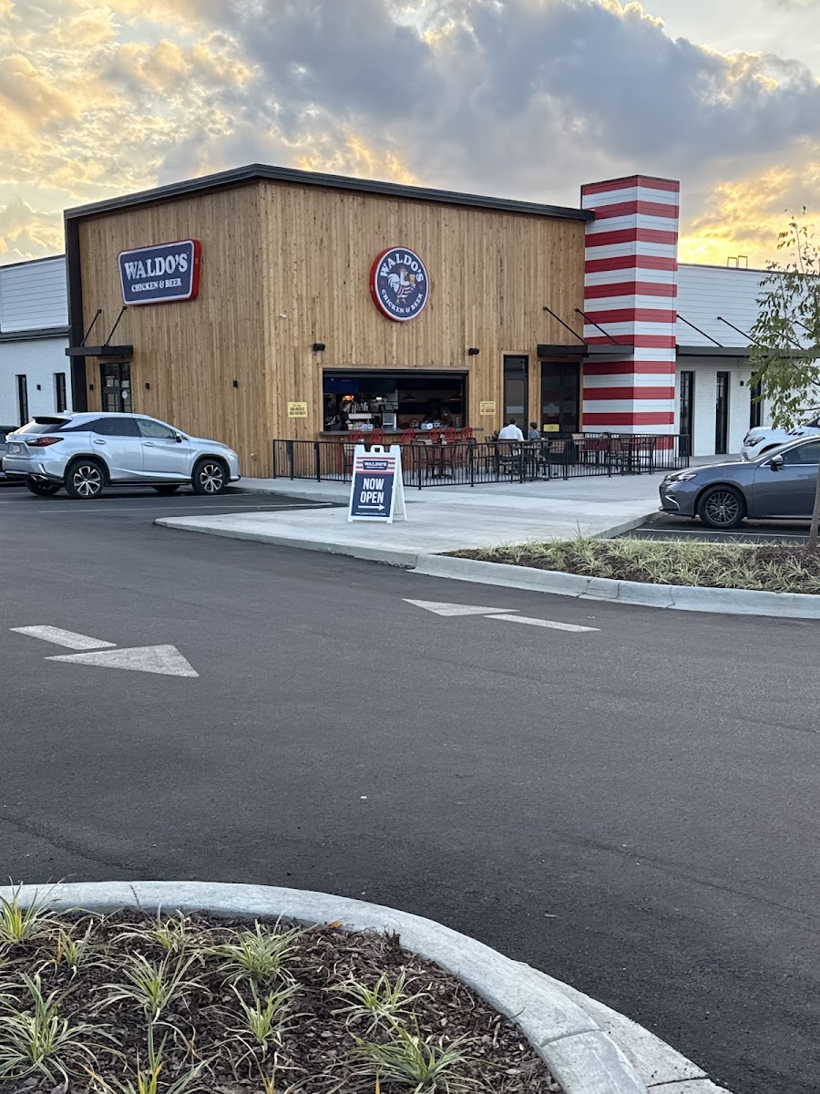 Waldo's Chicken & Beer - Pelham