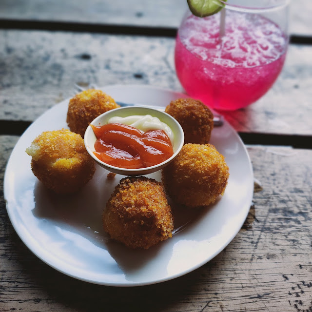 Pingpong Potatoes with Mojitos