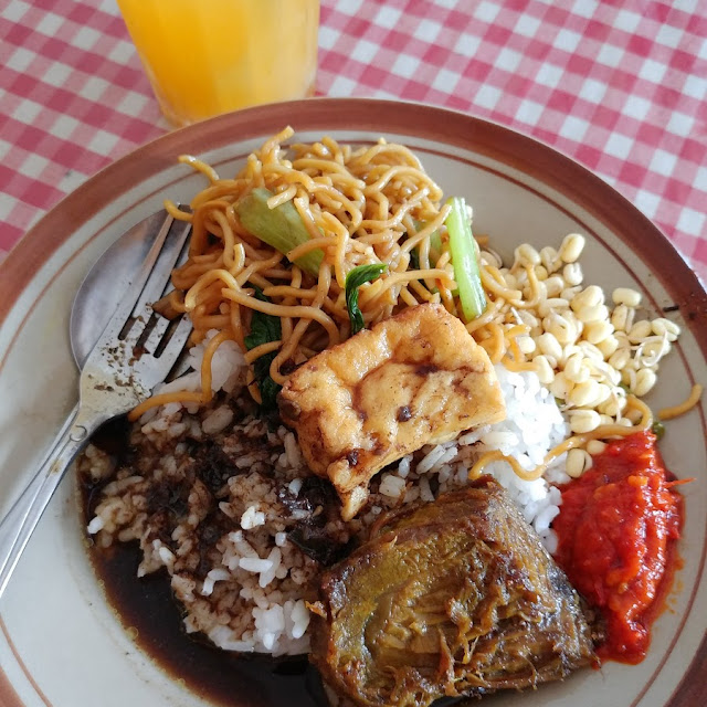 Tofu and Noodle