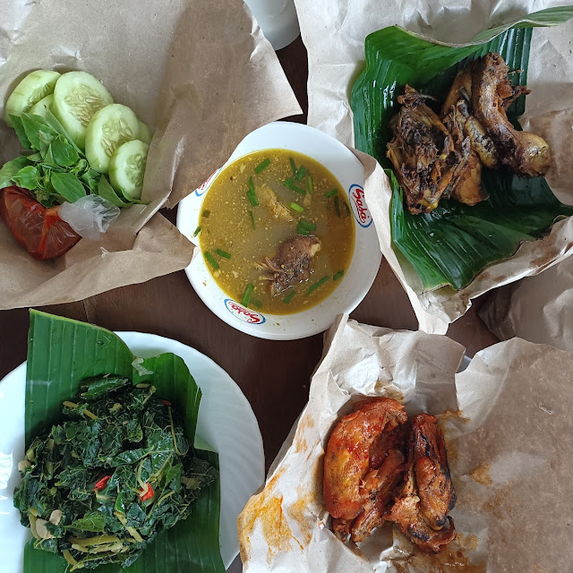 Ayam Goreng Ayam Panggang Daun Pepaya Gulai Kambing
