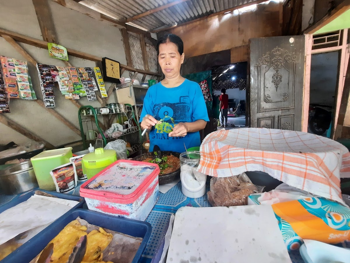 Warung Bu Enti