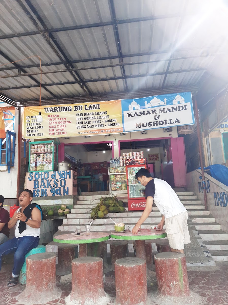 warung bu lani pantai pasir putih