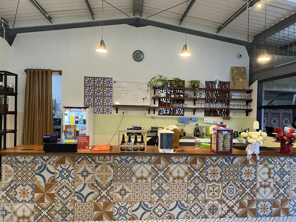 Warung Kebun Latar Kusuma