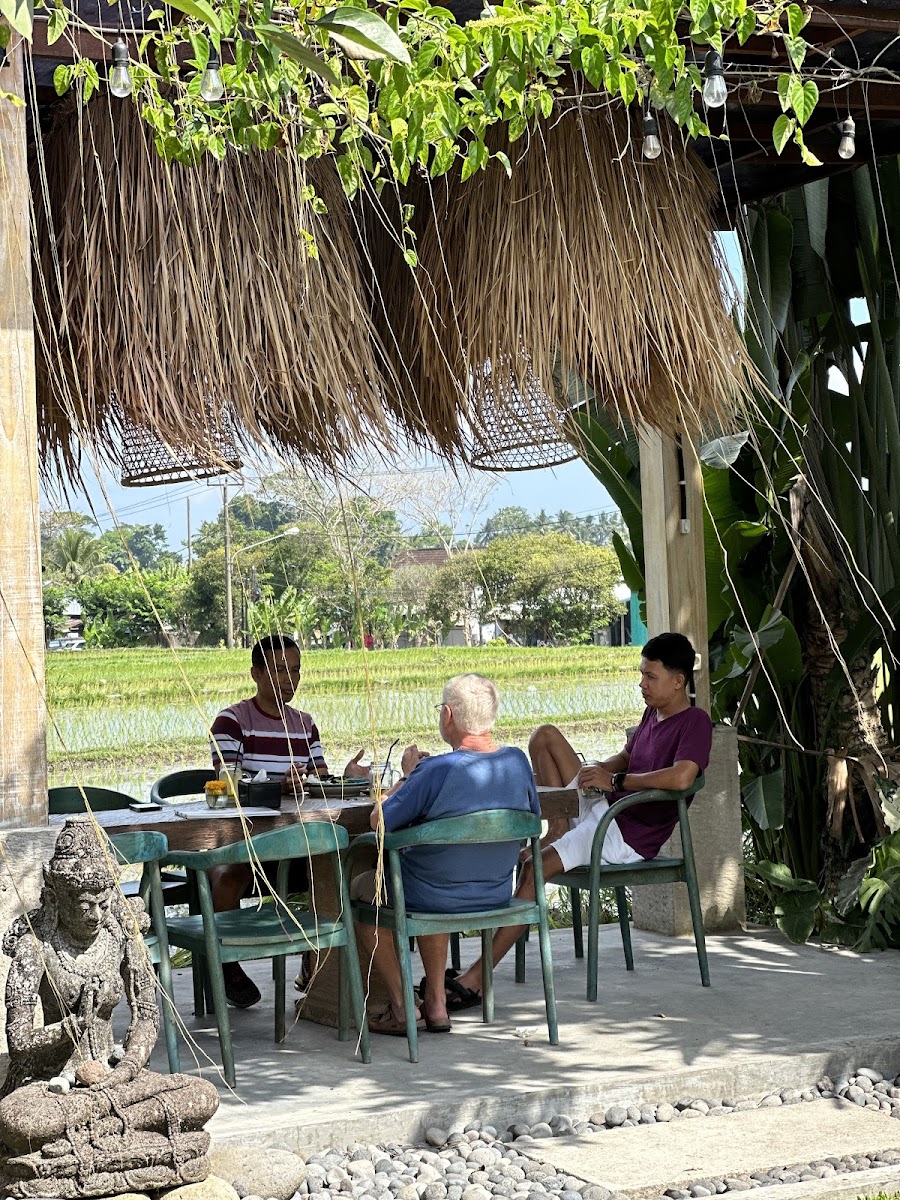 Warung Lojhi