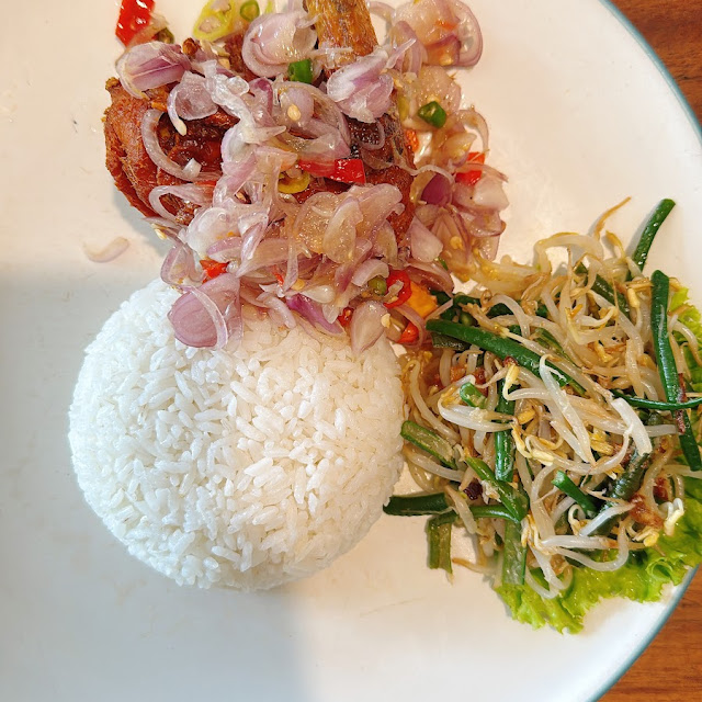 Nasi Ayam Goreng Sambal Matah