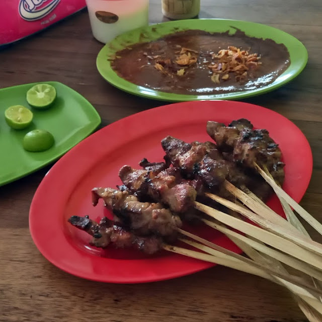 Sate Kambing Campur