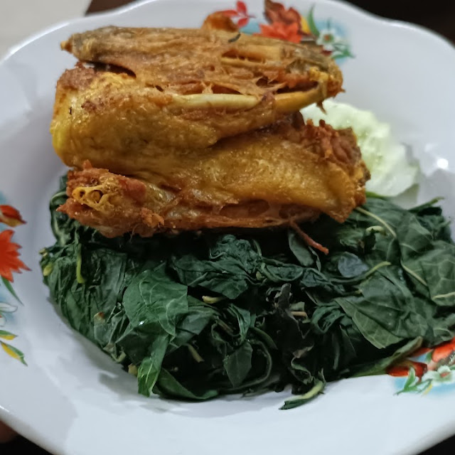 Paket Ayam Goreng Kampung