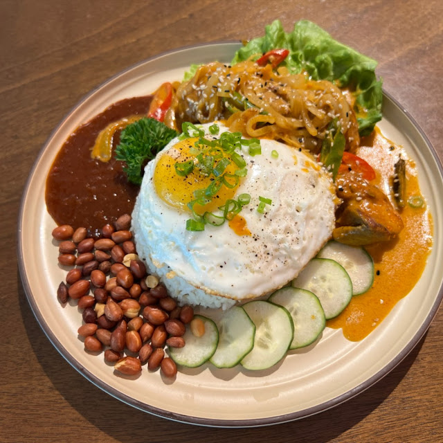 Nasi Lemak Laksa Curry Chicken