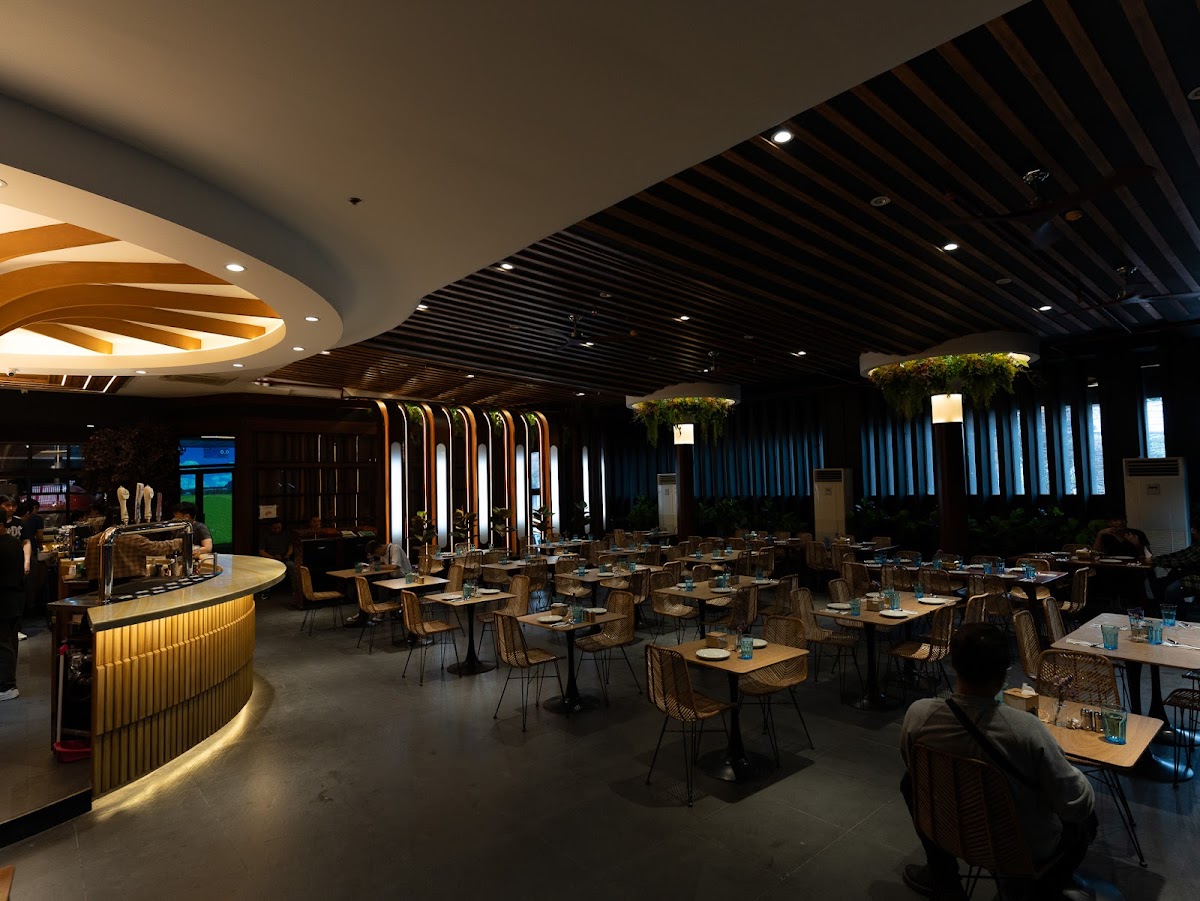 Wave Restaurant + Cafe