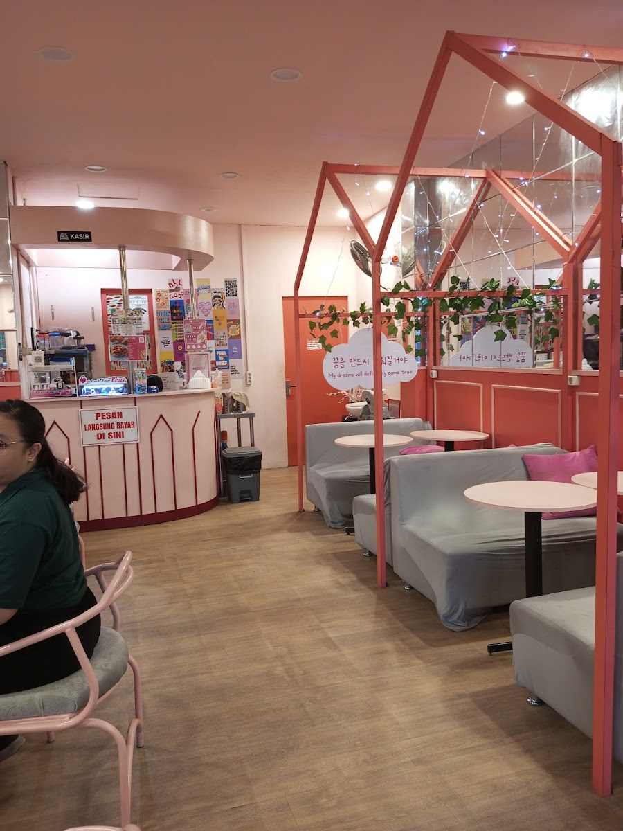 WE CAFÉ