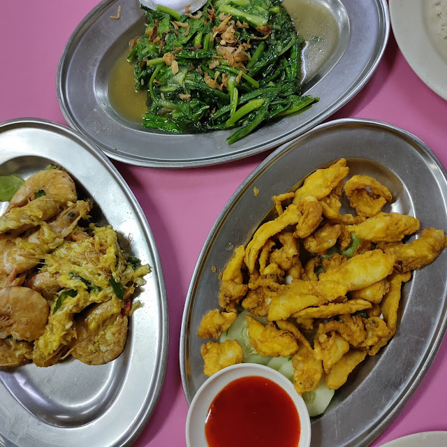 Buttermilk Fried Prawns Deep Fried Squid Stir-Fry Yau Mak