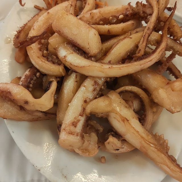 fried calamari 炸鱿鱼须