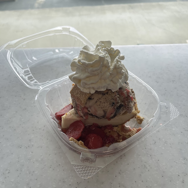 Cheesecake Sundae