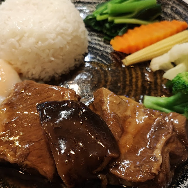 ข้าวซี่โครงหมูอบ