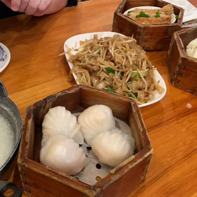 Cheungfun with Beef and Egg