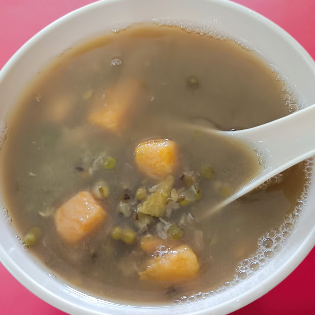green bean mixed sweet potato soup 绿豆番薯汤