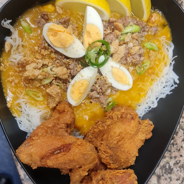 Pancit Palabok Combo with Fried Chicken